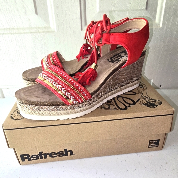 🆕️ Refresh Red Wedge Sandals Size 9 New - Picture 2 of 5